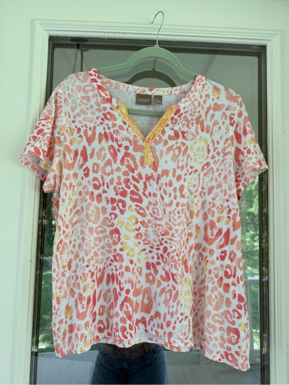 Chico's Coral & Yellow Leopard-Print V-Neck Short Sleeve Tee